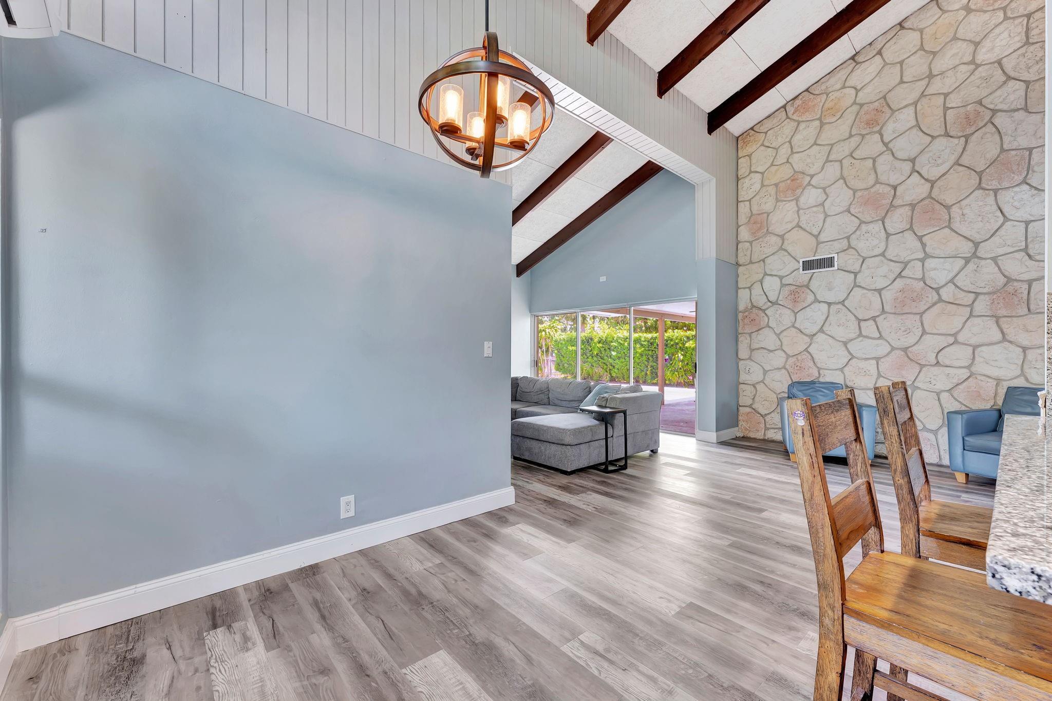LAUDERDALE LAKES WEST GATE - Residential