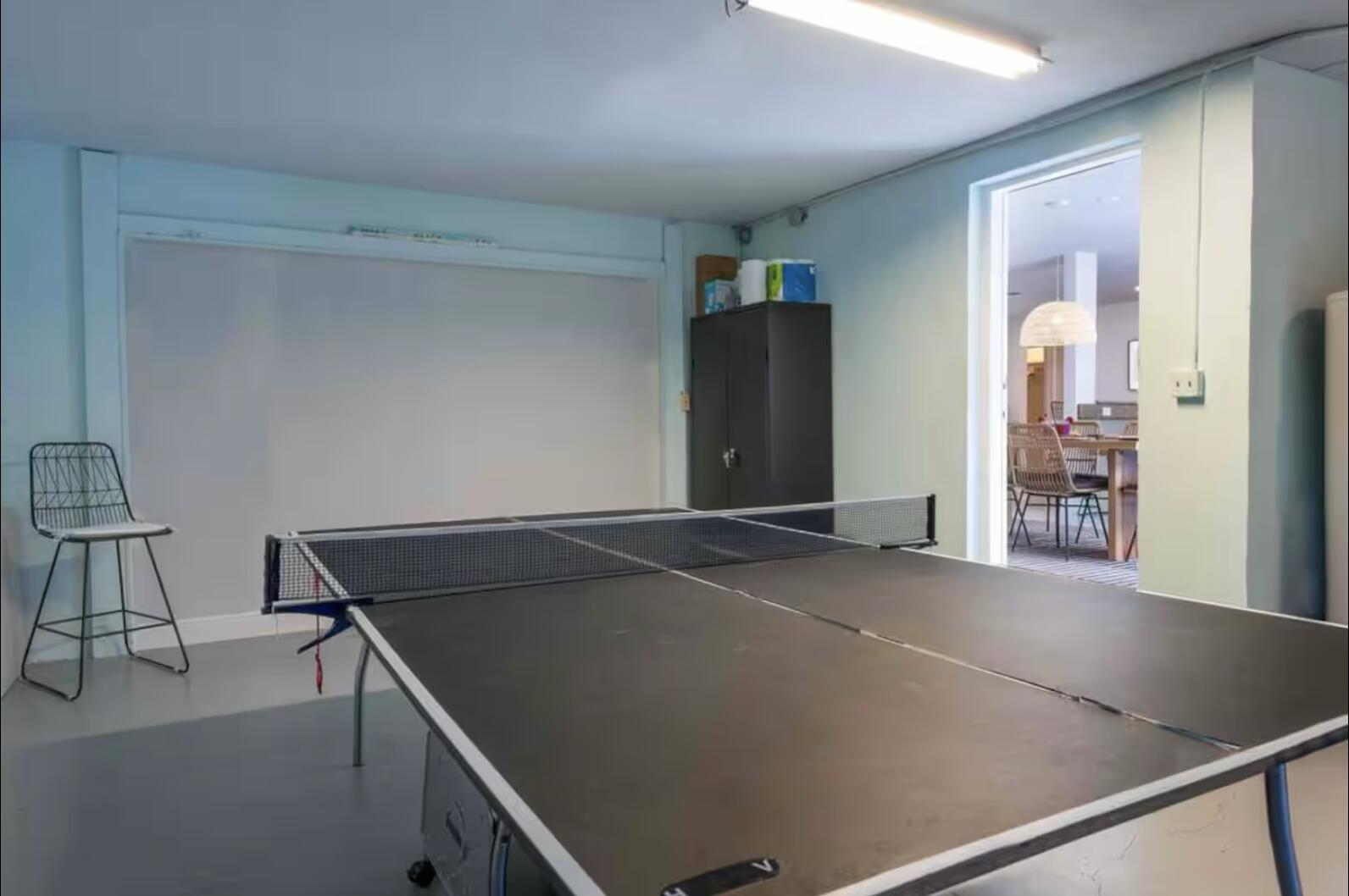 YACHT HARBOR MANOR - Residential Lease