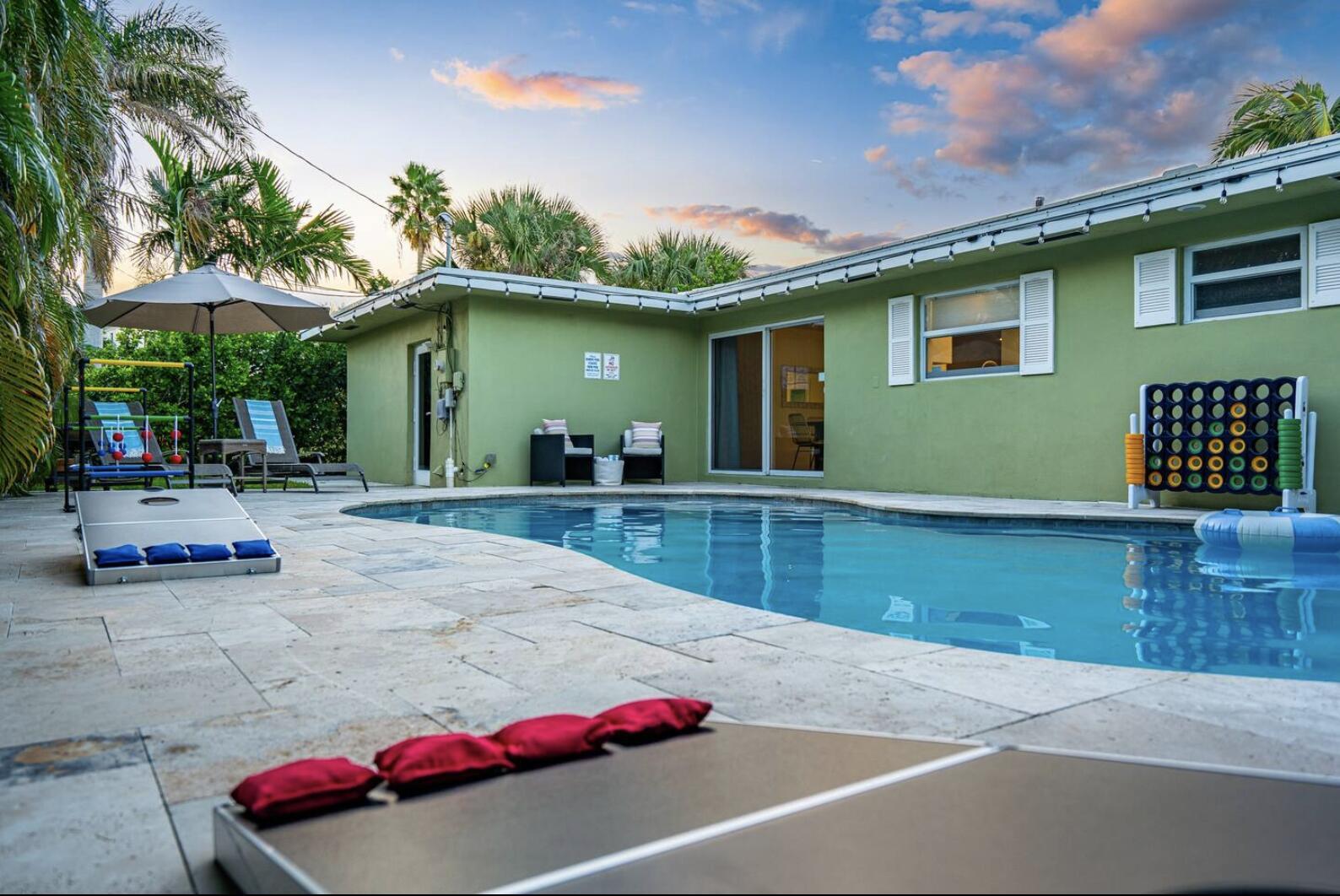 YACHT HARBOR MANOR - Residential Lease