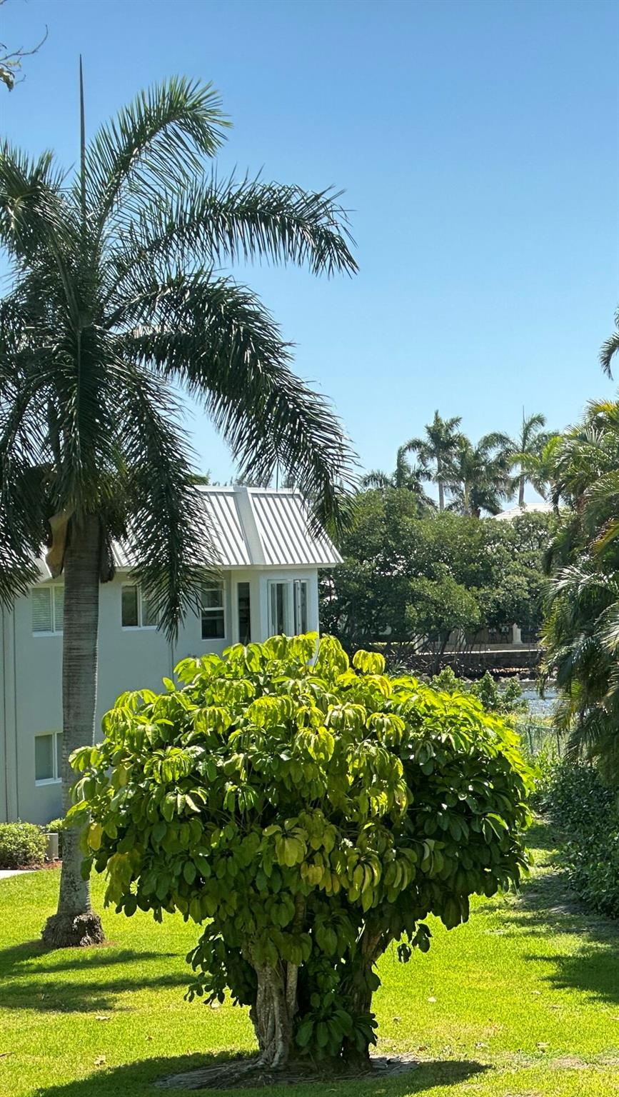 COLONIAL CLUB CONDO SEC 1 - Residential