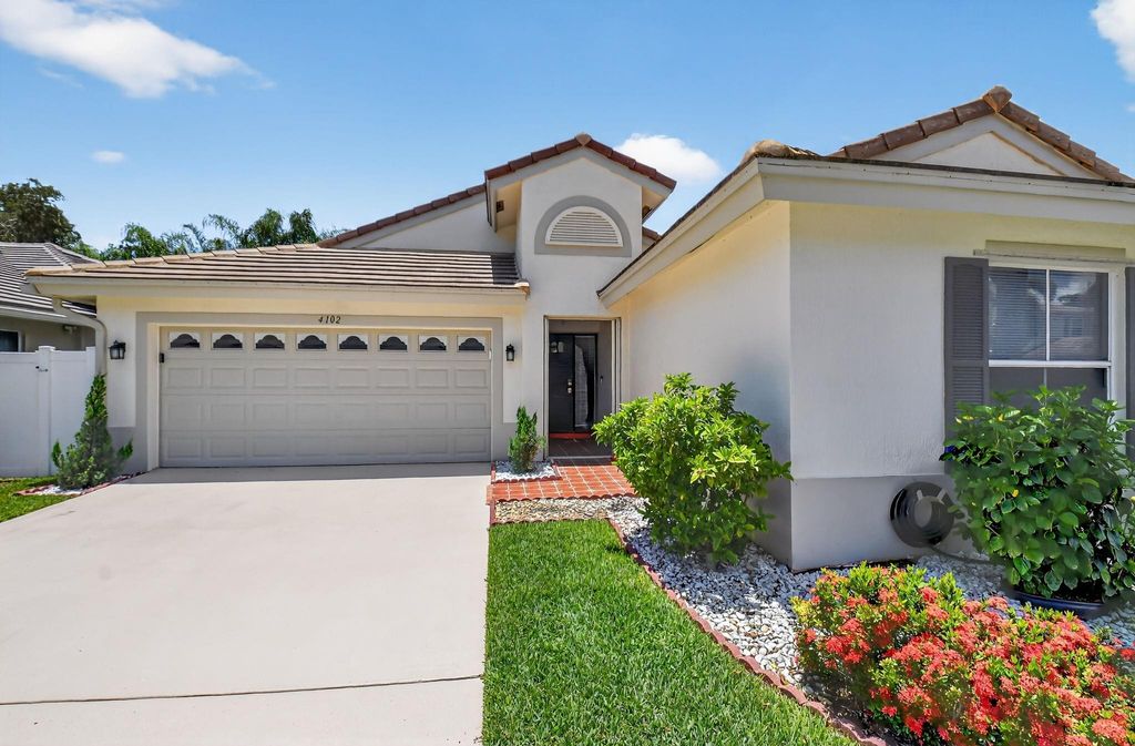 Photo of 4102 Manor Forest Trail, Boynton Beach, FL 33436 (MLS # F10512846)