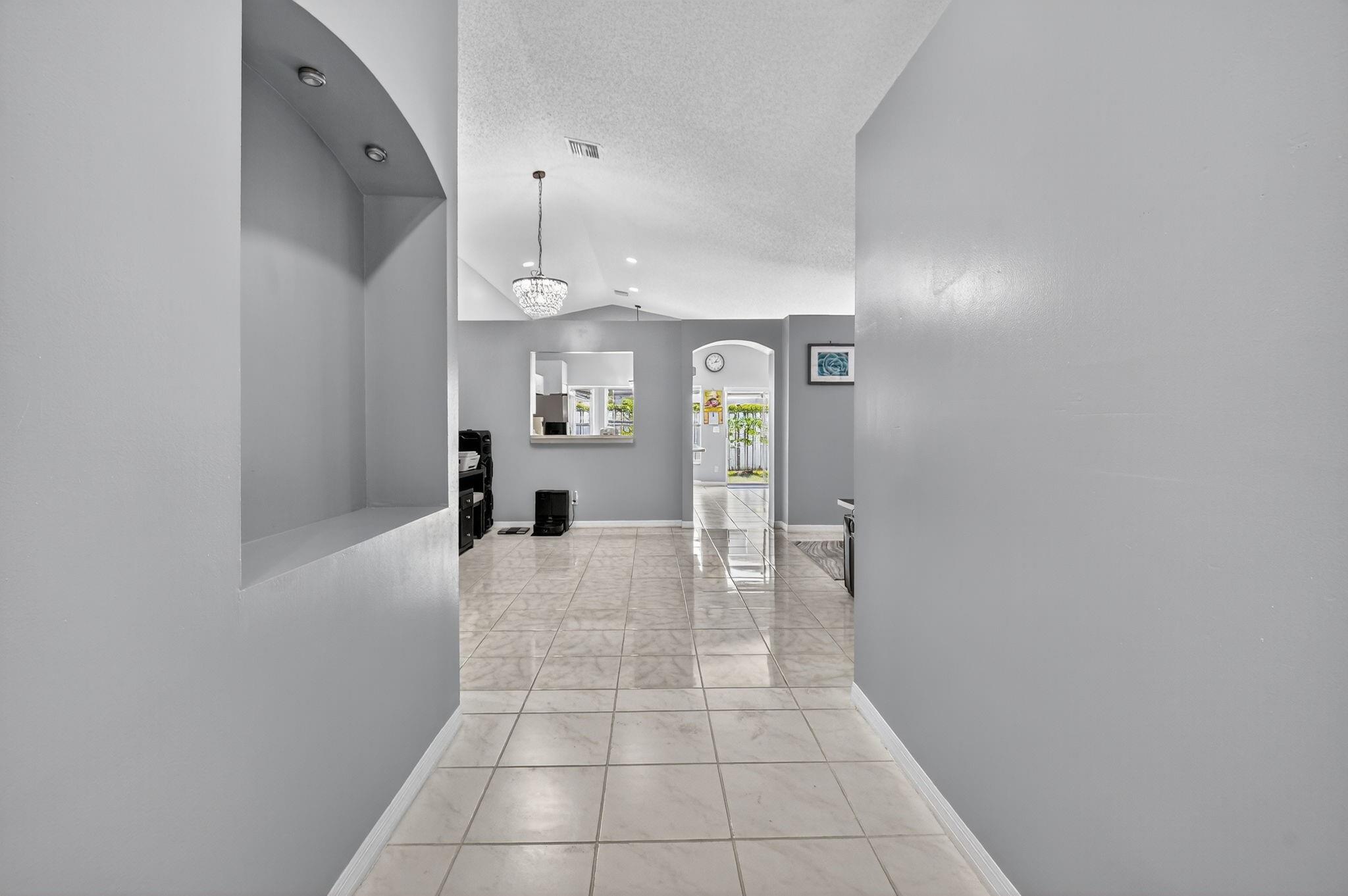 4102 Manor Forest Trail