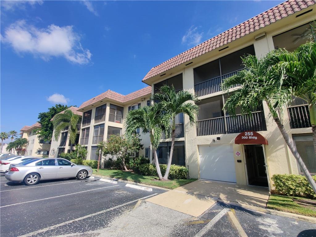 Barcelona Condo North Bld - Residential Lease