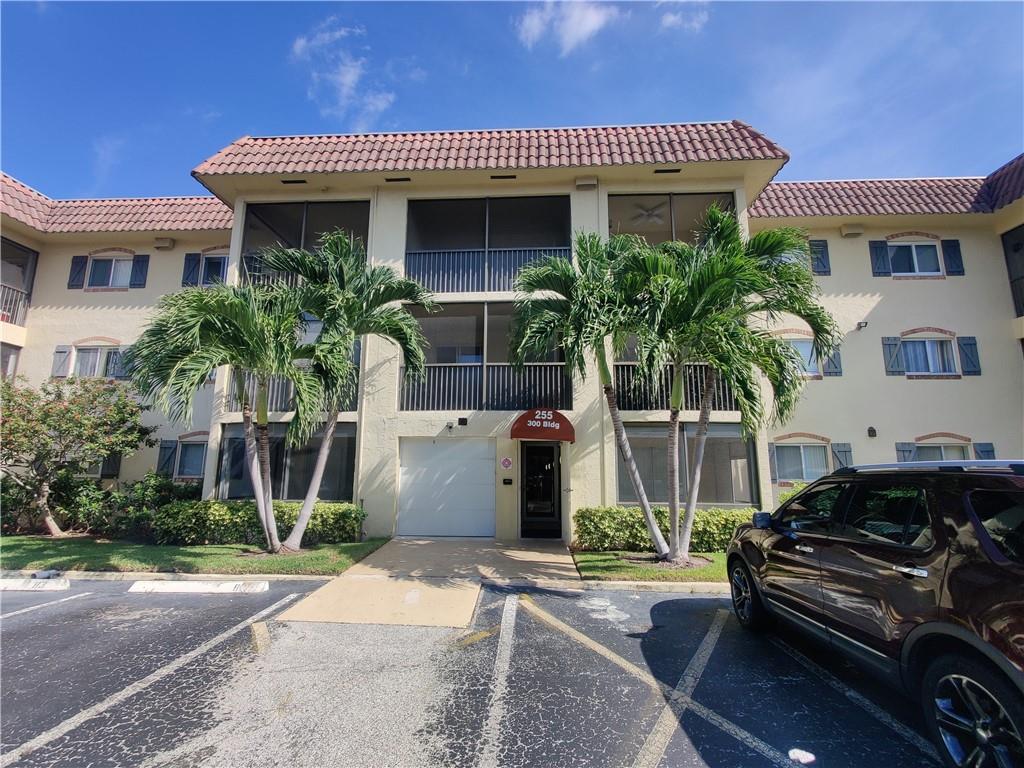 Barcelona Condo North Bld - Residential Lease