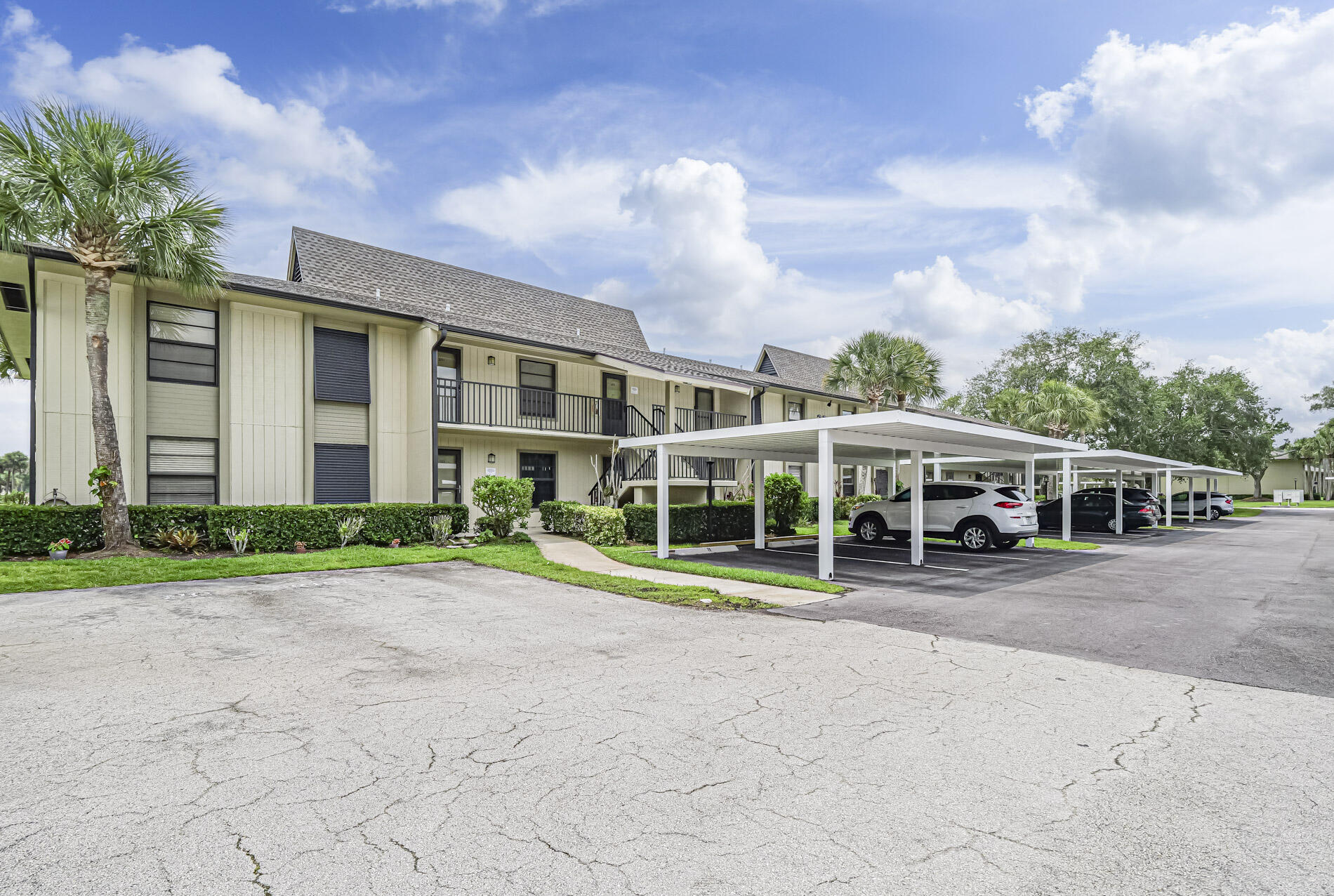 VISTA PLANTATION PHASE I & II - Residential