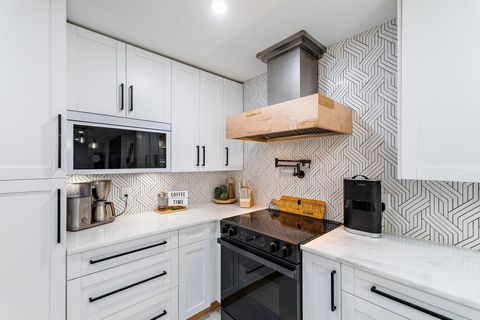 Tiny photo for 109 Bent Arrow Drive #C, Jupiter, FL 33458 (MLS # B26036786)