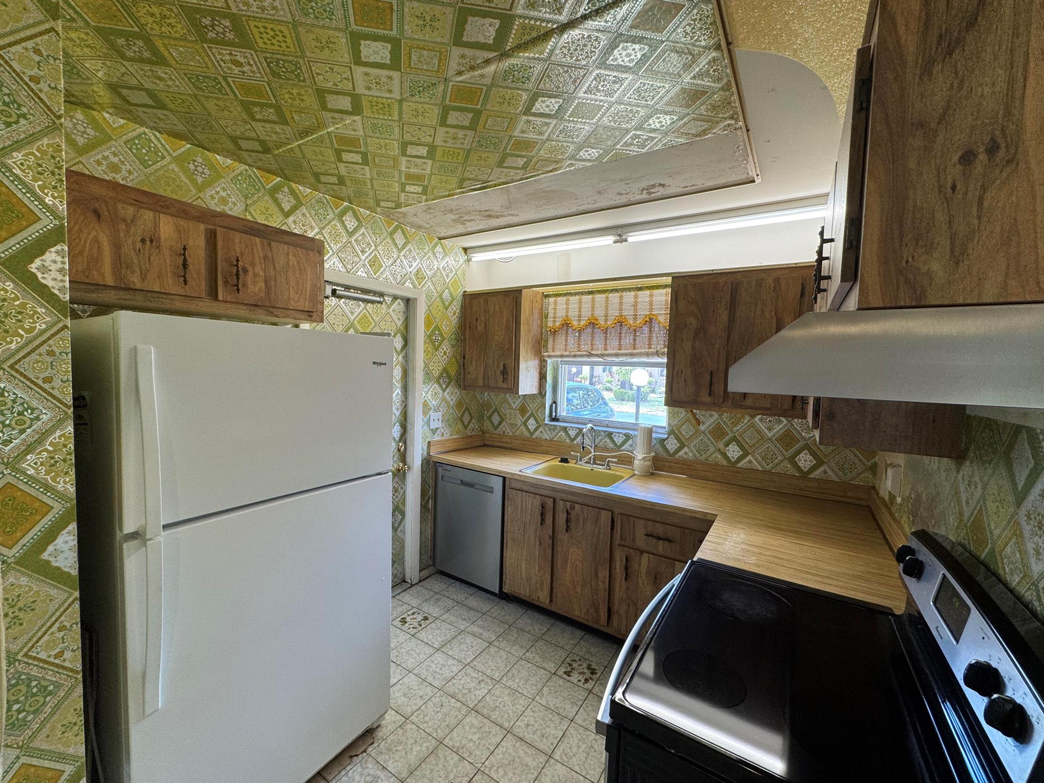 7708 Margate Boulevard C8-7, Margate, FL, 33063/$233,330 4 7708 Margate Boulevard C8-7