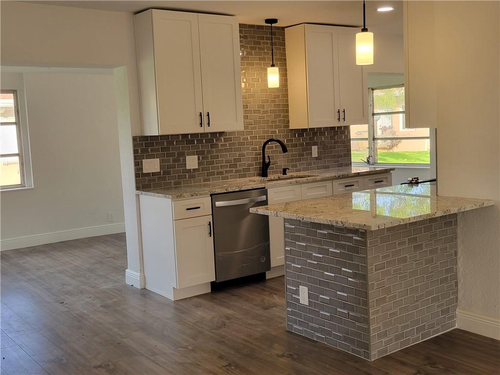 Crystal Lake Villas 64-20 - Residential