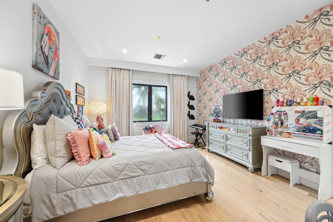 Mizner Country Club - Del Prado - Residential