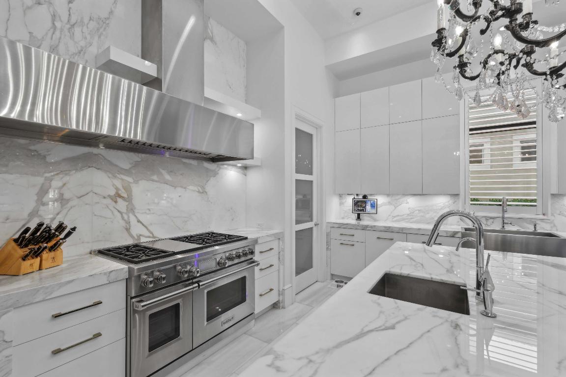 Mizner Country Club - Del Prado - Residential