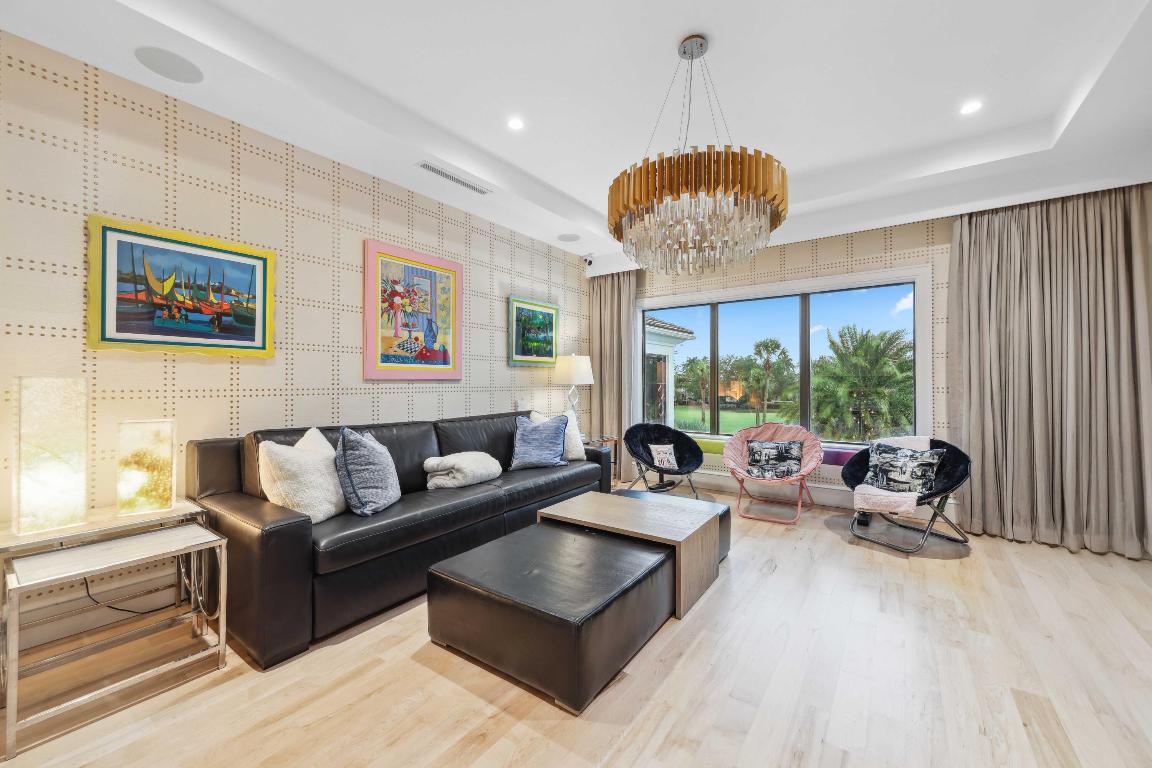 Mizner Country Club - Del Prado - Residential