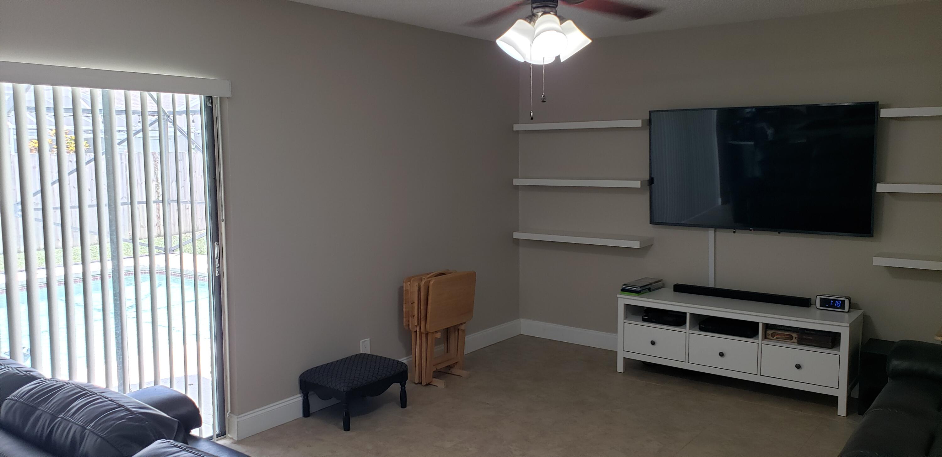 ROYAL PINES EST - Residential