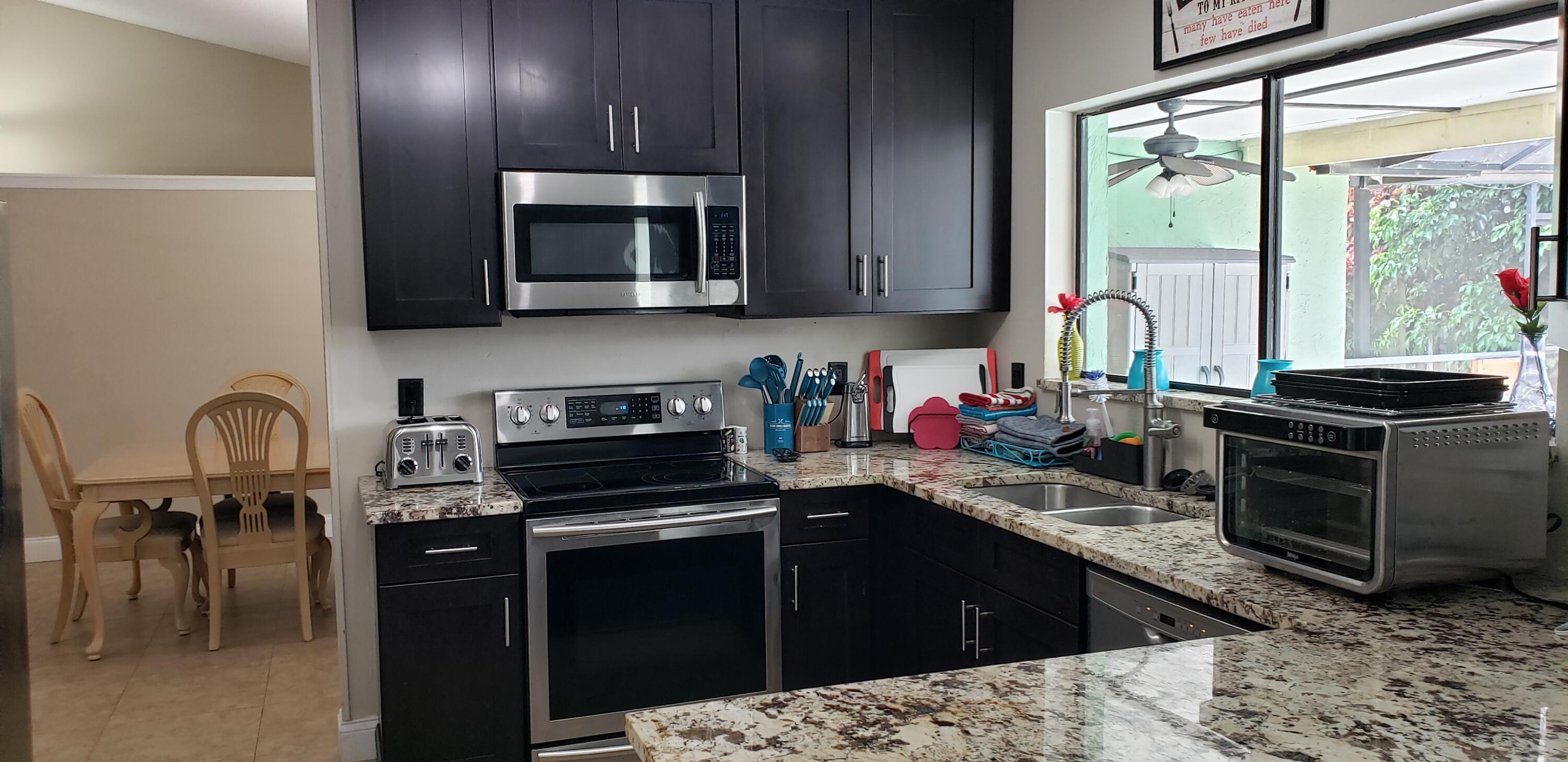 ROYAL PINES EST - Residential