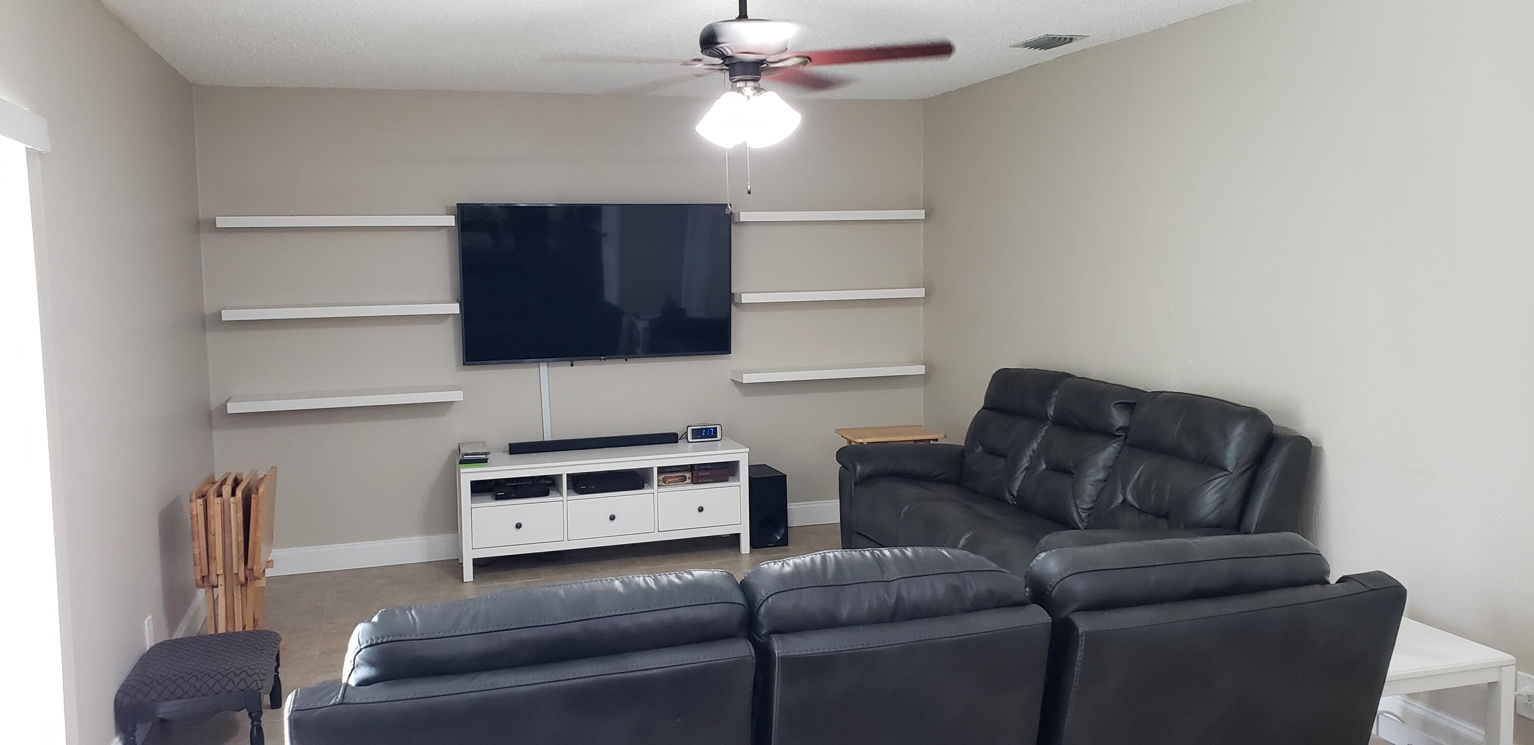 ROYAL PINES EST - Residential