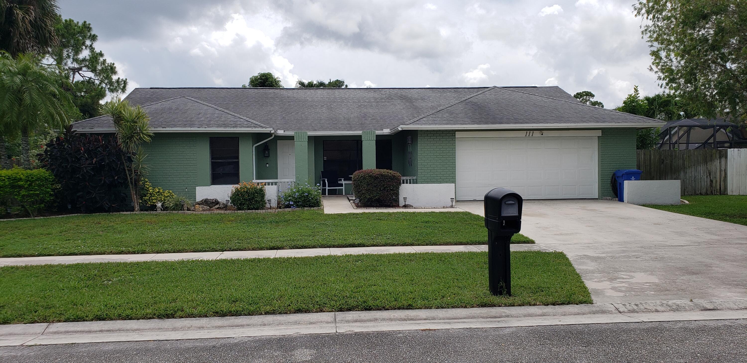 ROYAL PINES EST - Residential