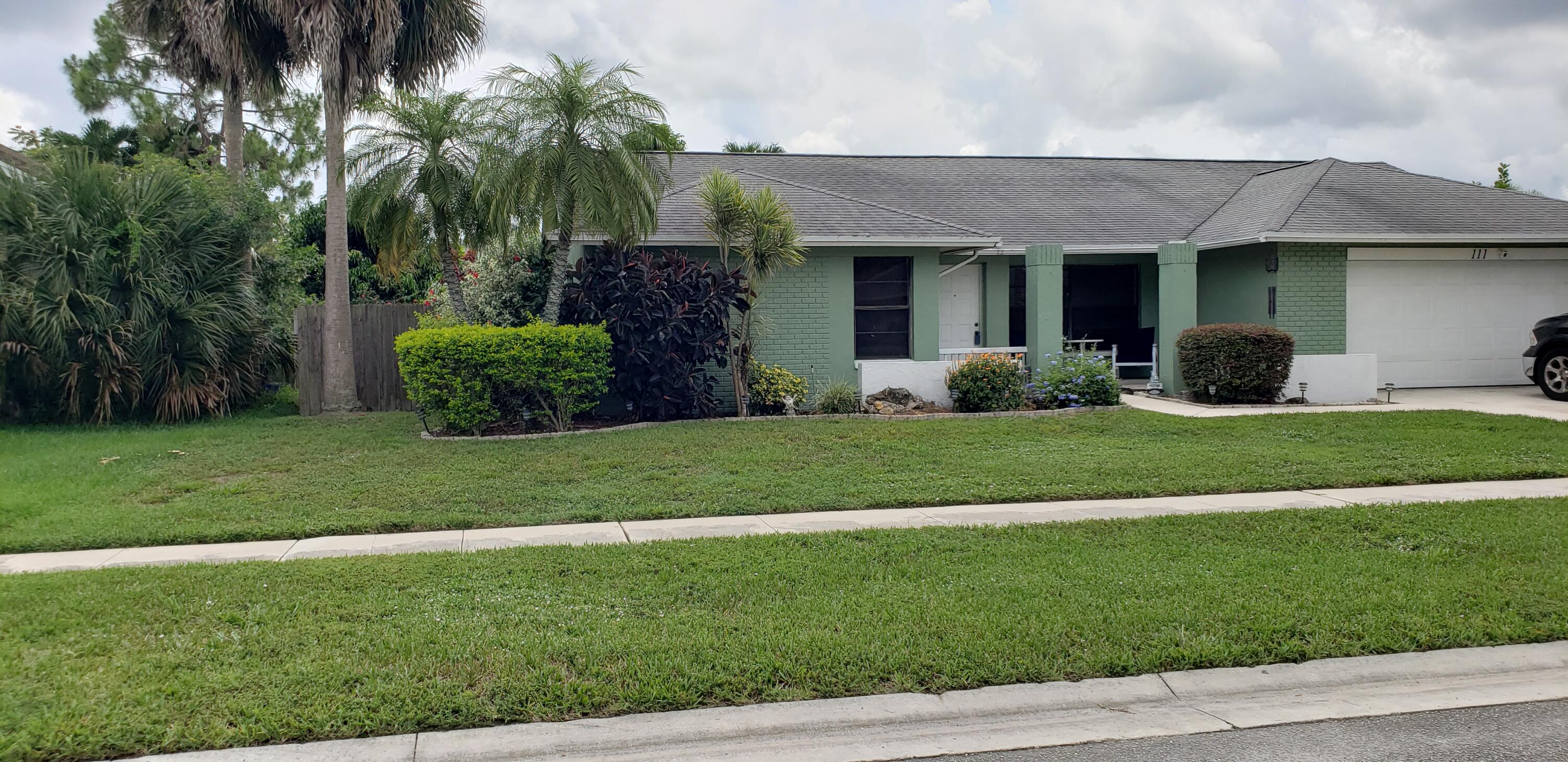 ROYAL PINES EST - Residential