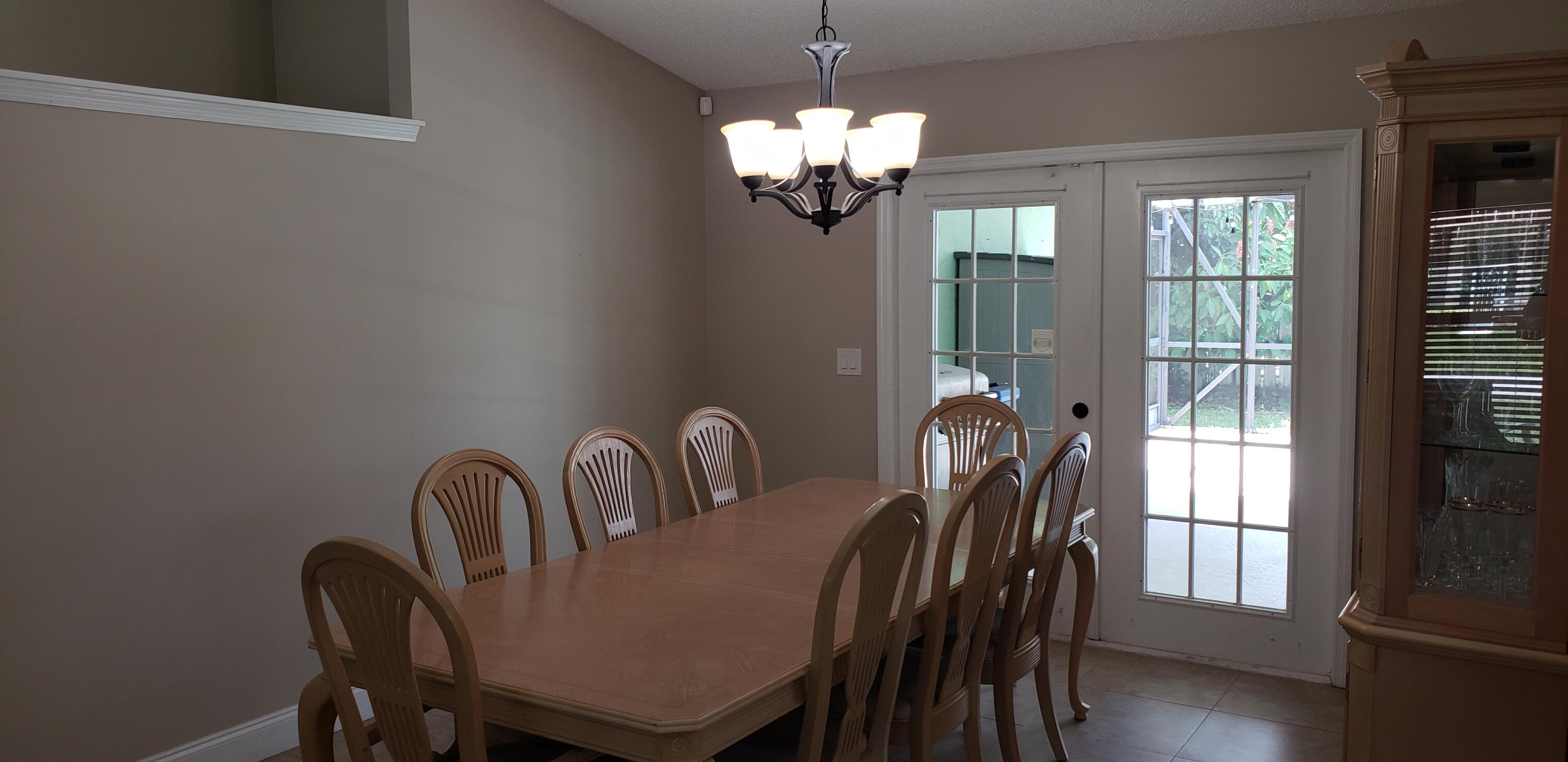 ROYAL PINES EST - Residential