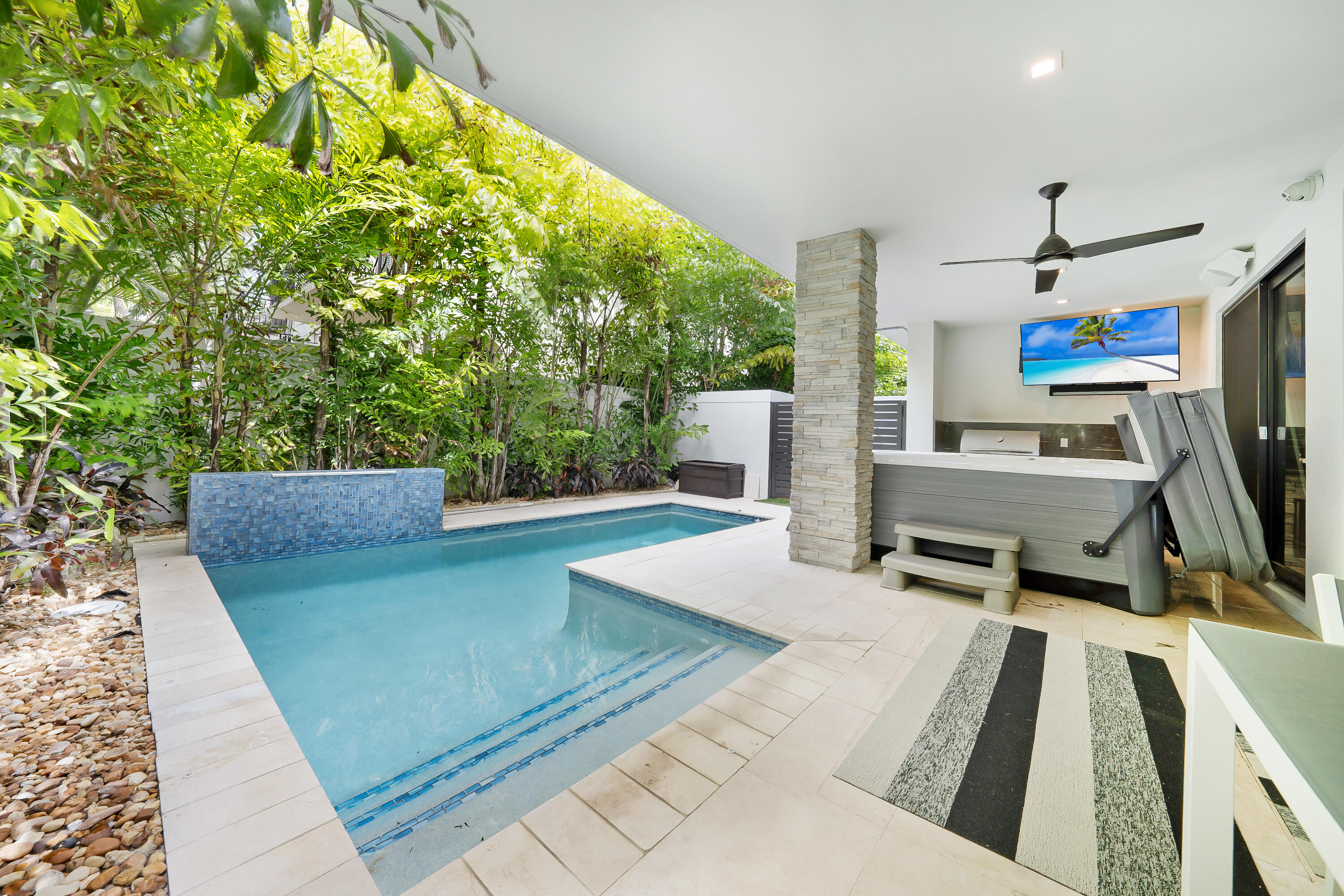 VICTORIA PARK CORR AMEN PLAT - Residential