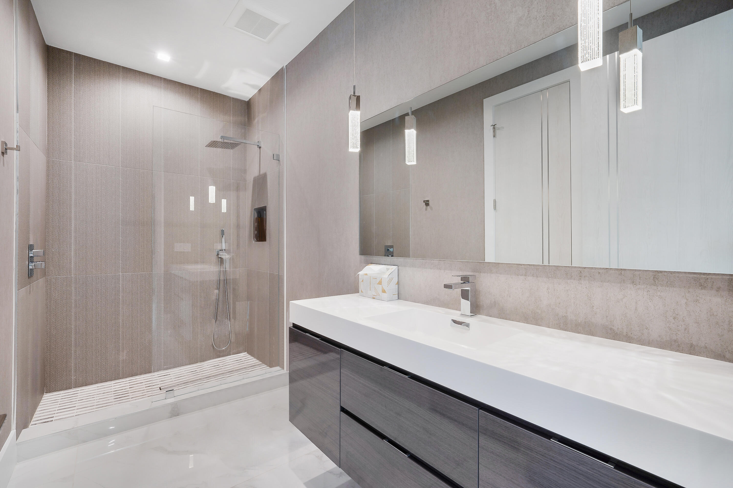 VICTORIA PARK CORR AMEN PLAT - Residential