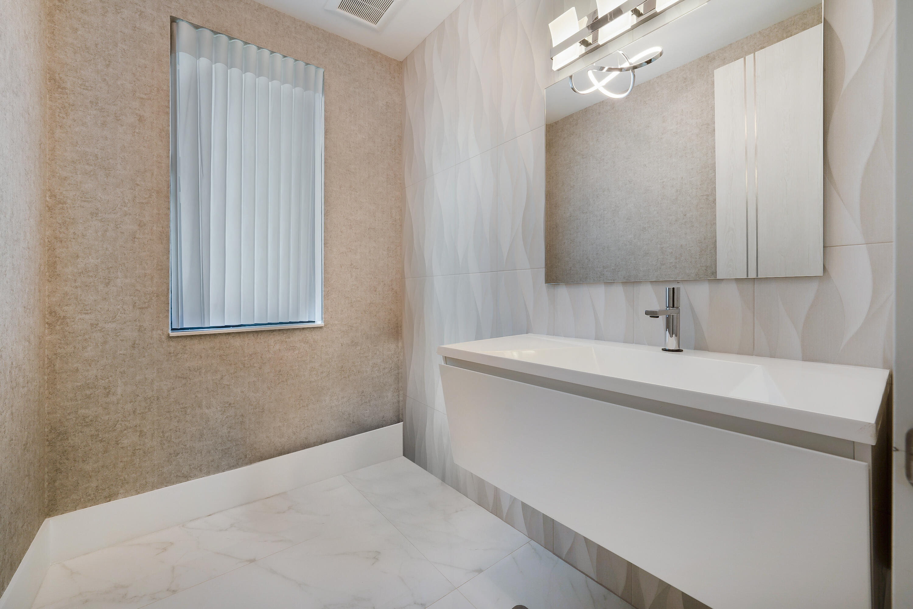 VICTORIA PARK CORR AMEN PLAT - Residential