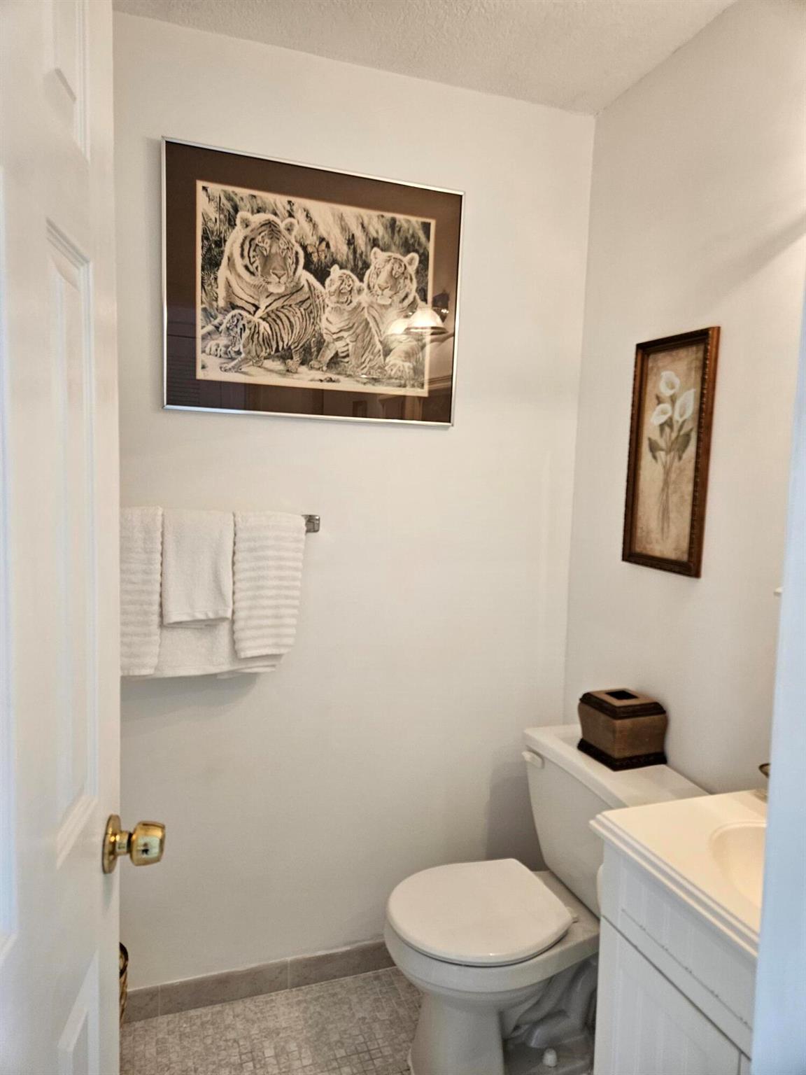 KINGS POINT BURGUNDY - Residential Lease