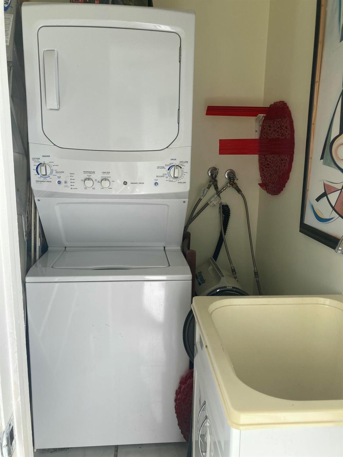 KINGS POINT BURGUNDY - Residential Lease