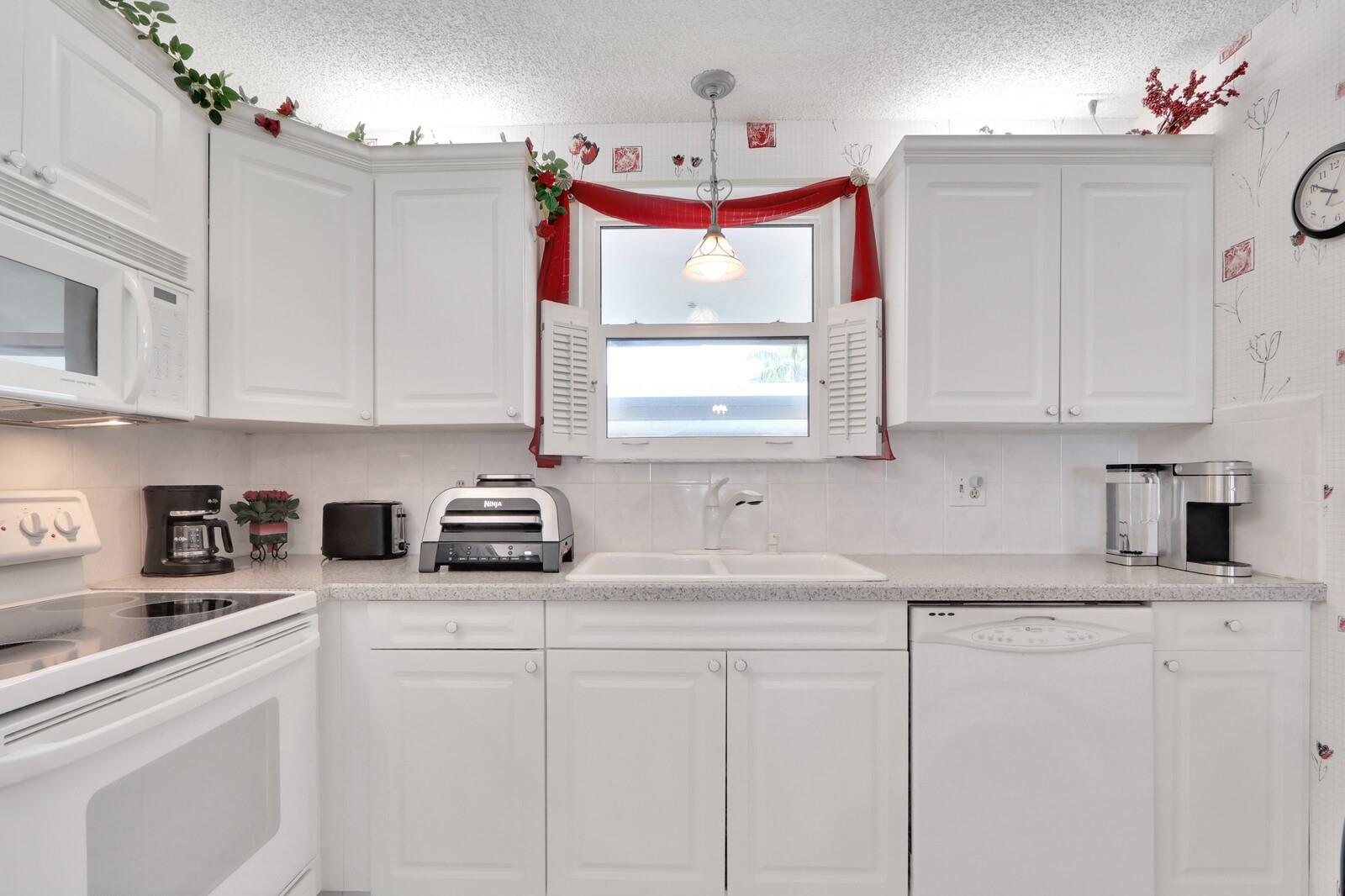 6531 SE Federal Hwy G106