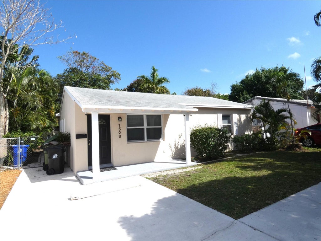 Photo of 1528 NW 1st Avenue, Fort Lauderdale, FL 33311 (MLS # B26036104)