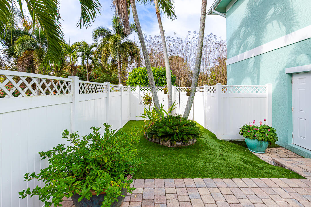 HAMILTON PLACE - Residential