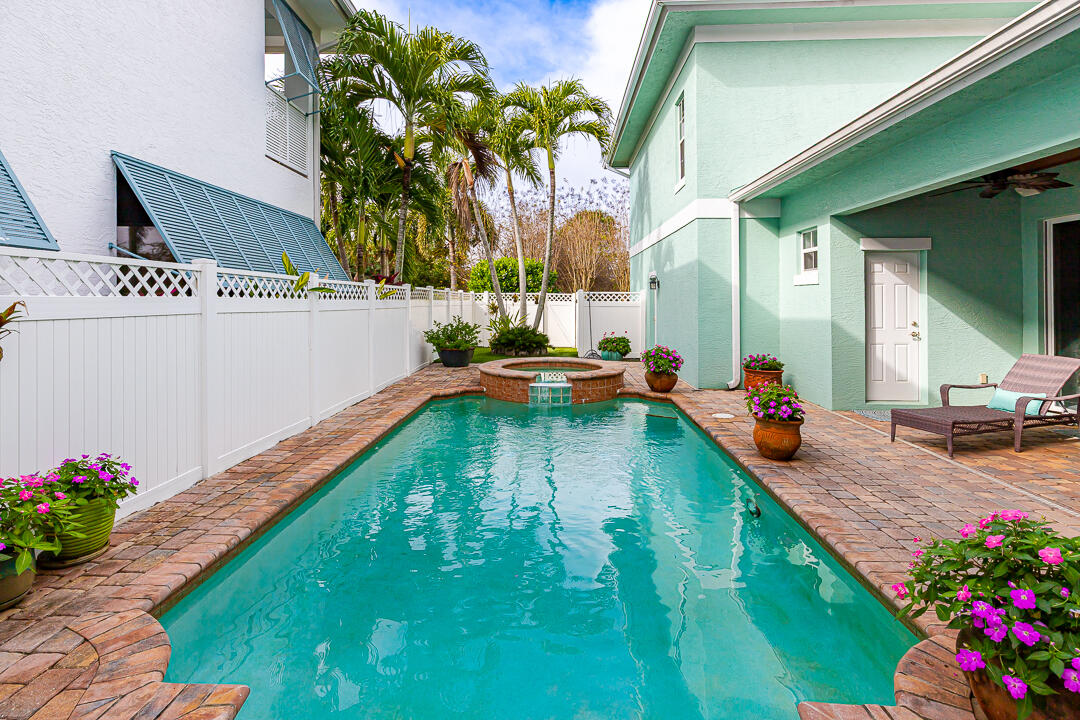 HAMILTON PLACE - Residential