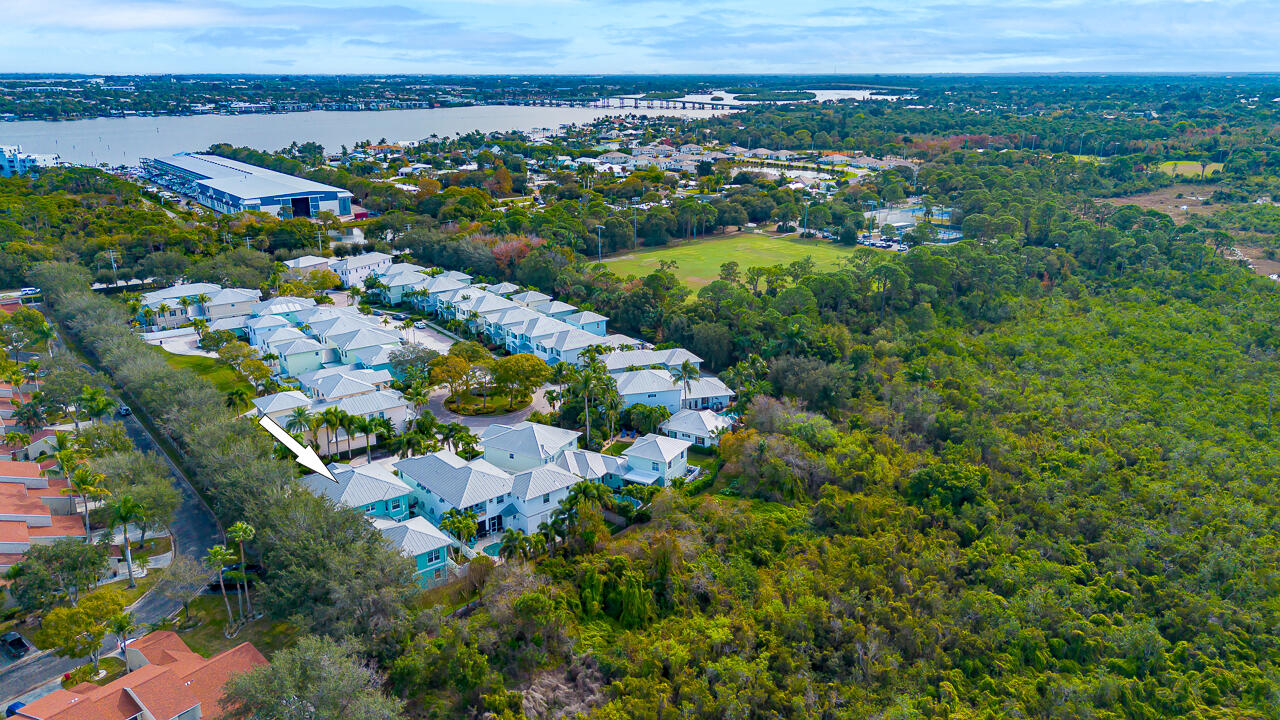 HAMILTON PLACE - Residential