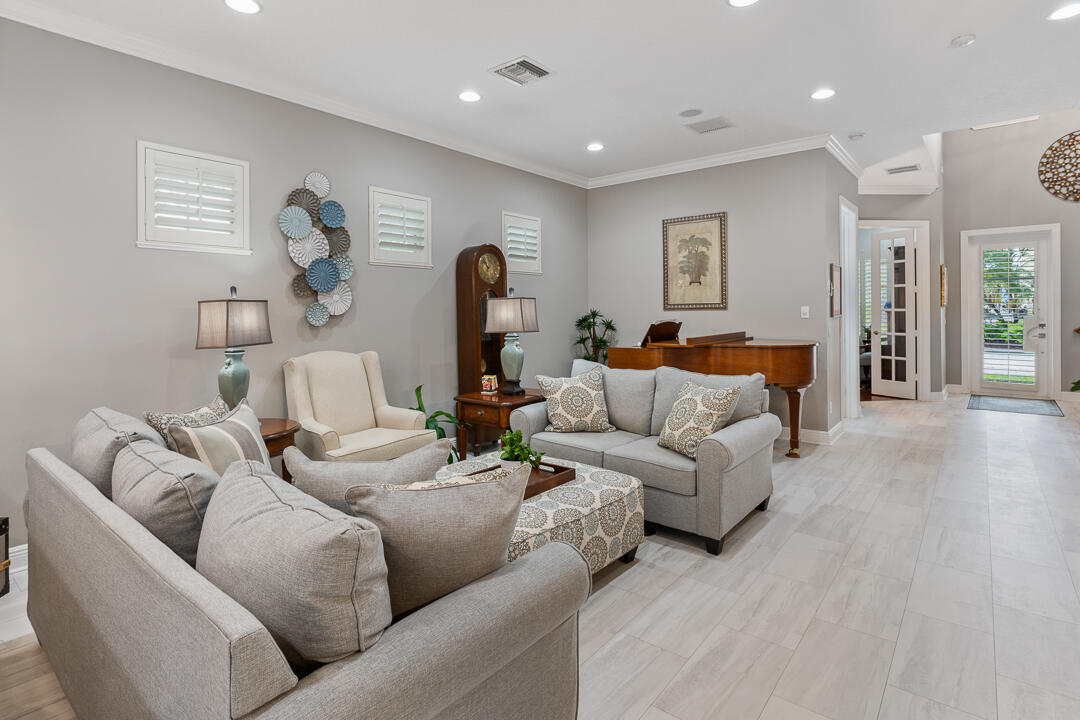 HAMILTON PLACE - Residential