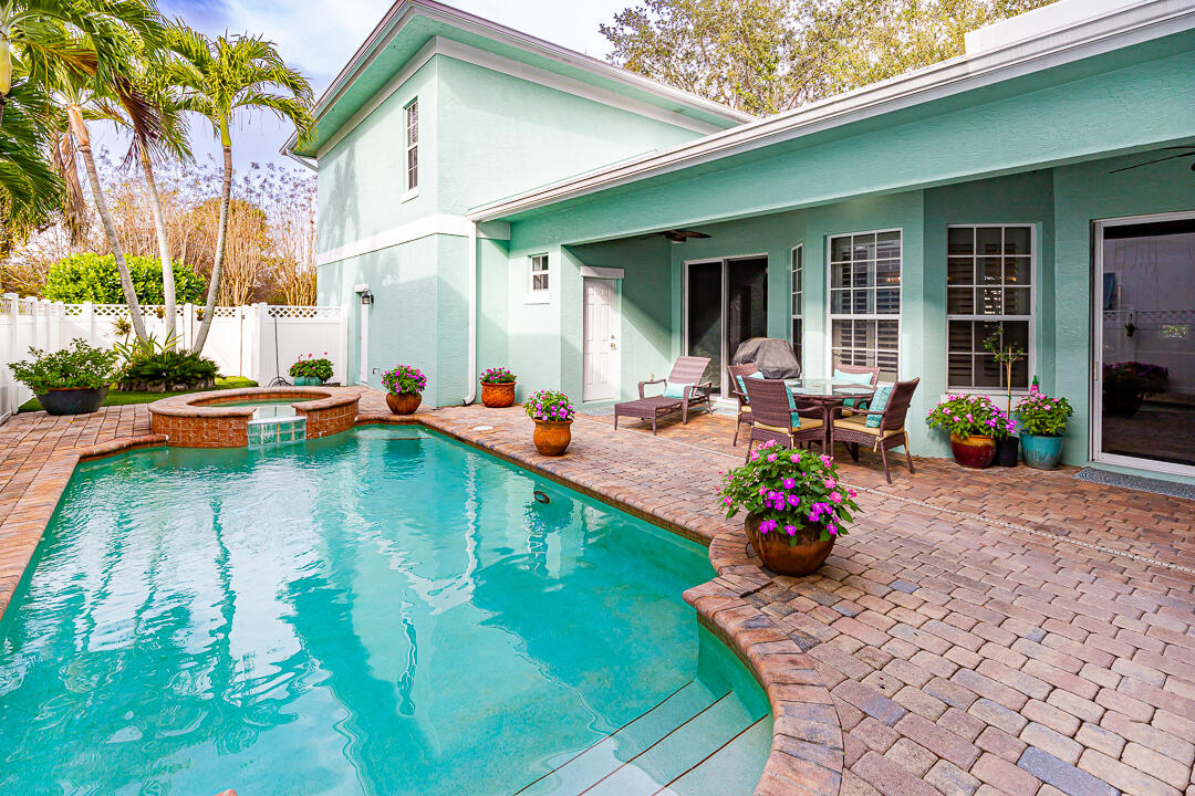 HAMILTON PLACE - Residential