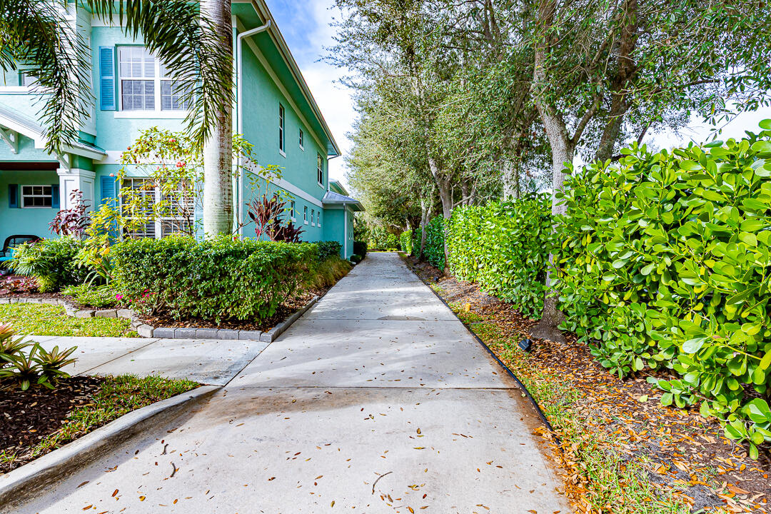 HAMILTON PLACE - Residential