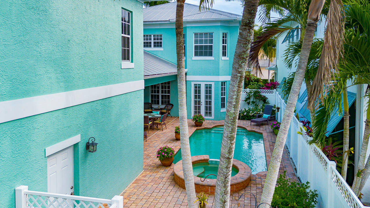 HAMILTON PLACE - Residential