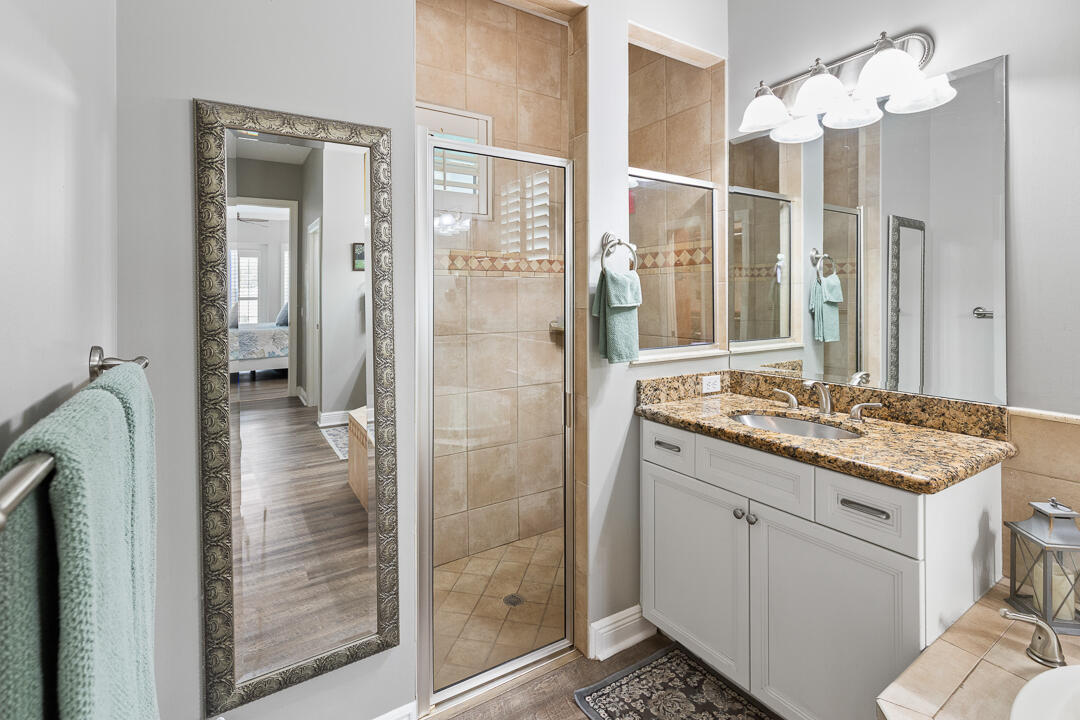 HAMILTON PLACE - Residential