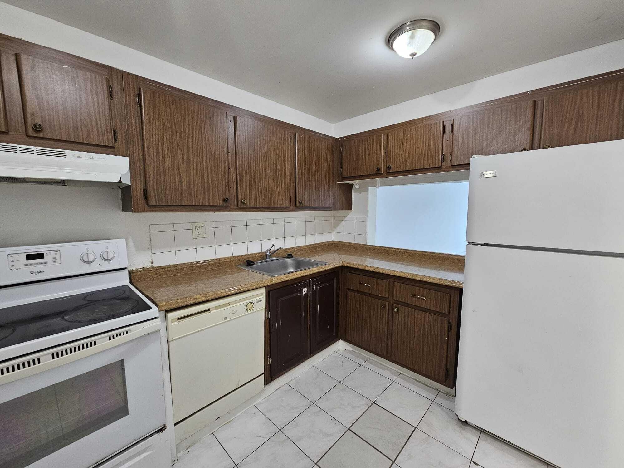 VERSAILLES GARDENS CONDO - Residential Lease