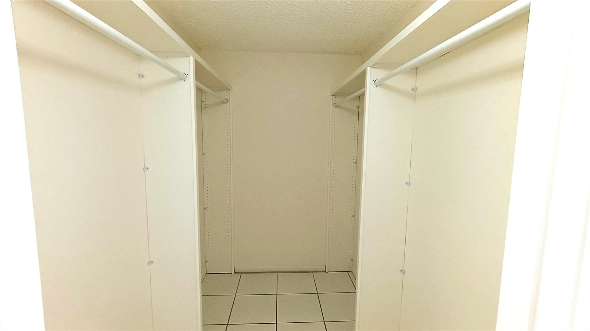 Island Club Four Condo - Residential Lease