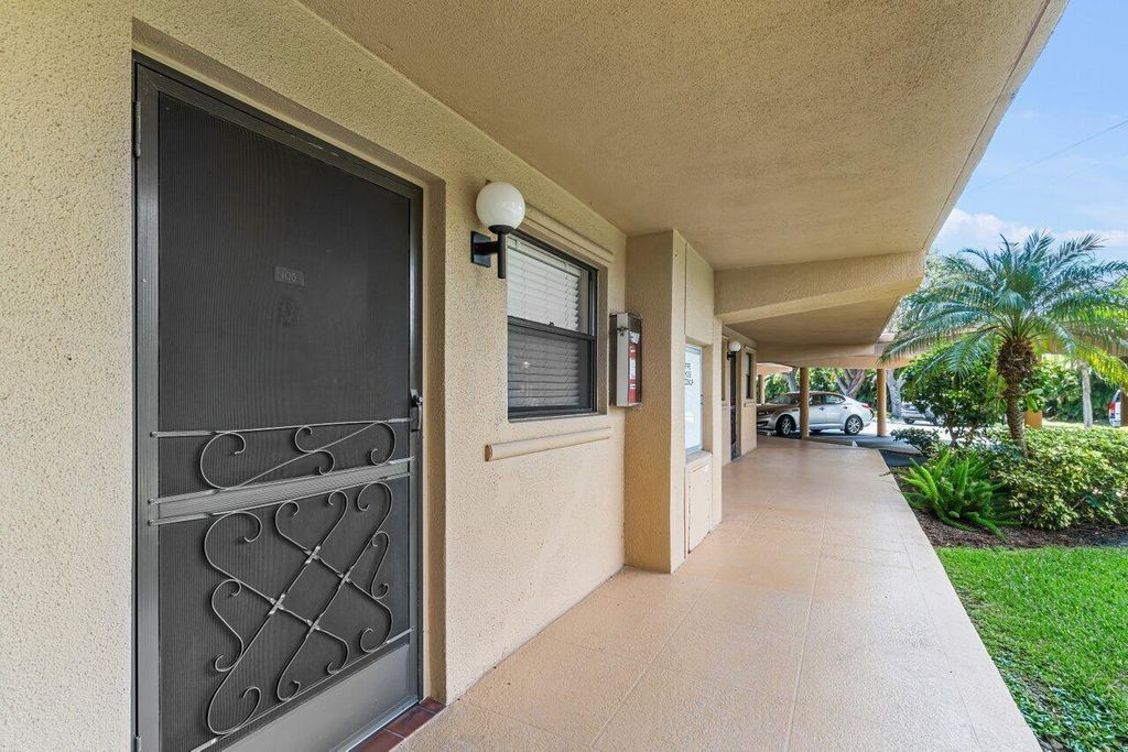 Photo of 1030 Us Highway 1 #105, North Palm Beach, FL 33408 (MLS # R10918021)