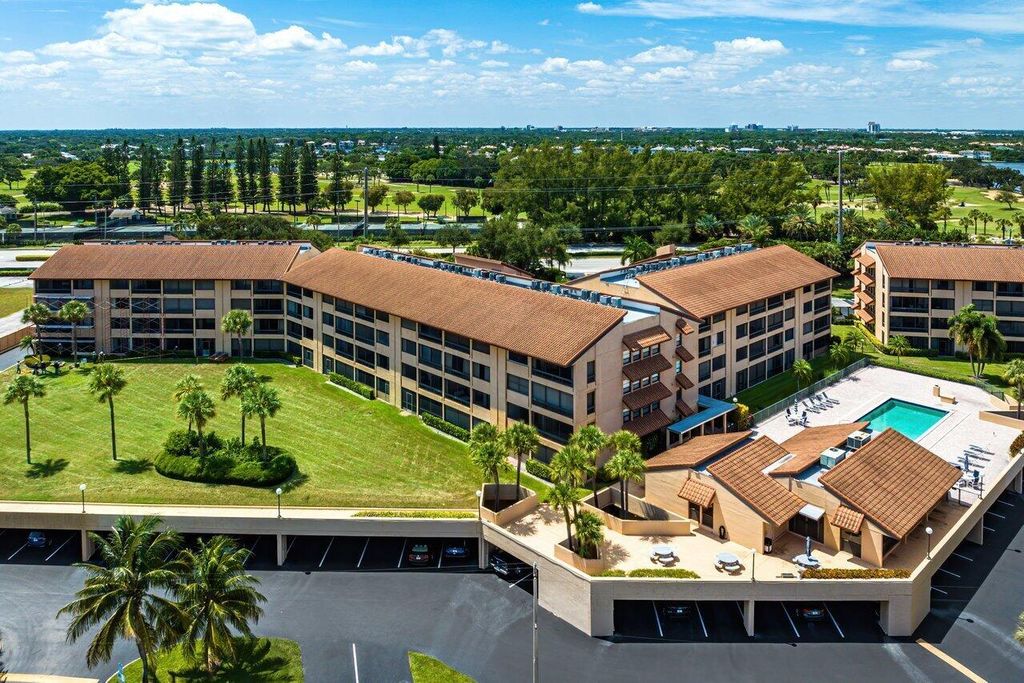 Photo of 1030 Us Highway 1 #105, North Palm Beach, FL 33408 (MLS # R10918021)