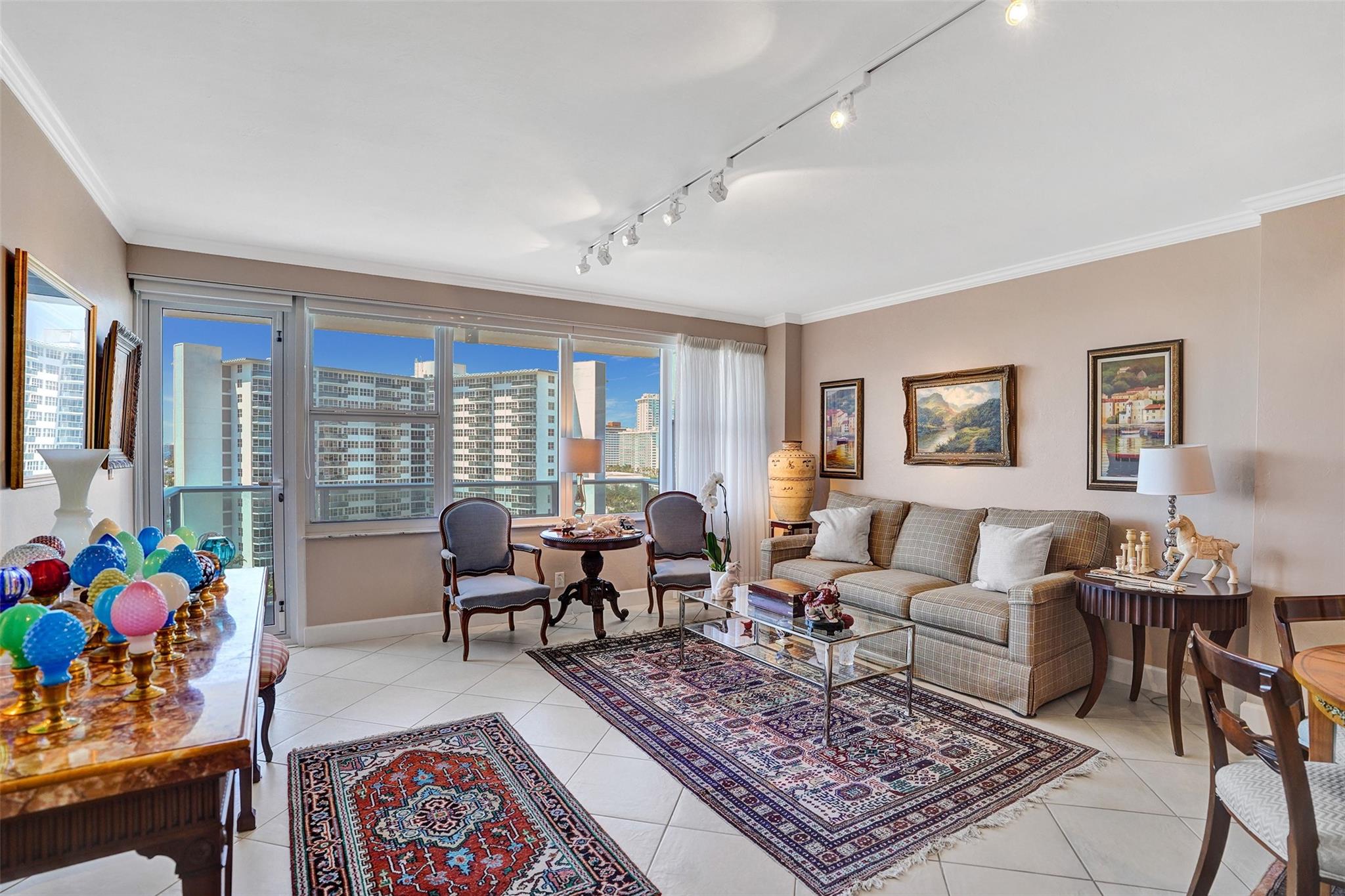 3333 NE 34th St 1106
