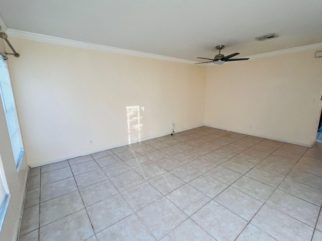 Photo of 996 Summit Lake Drive, West Palm Beach, FL 33406 (MLS # R10995501)