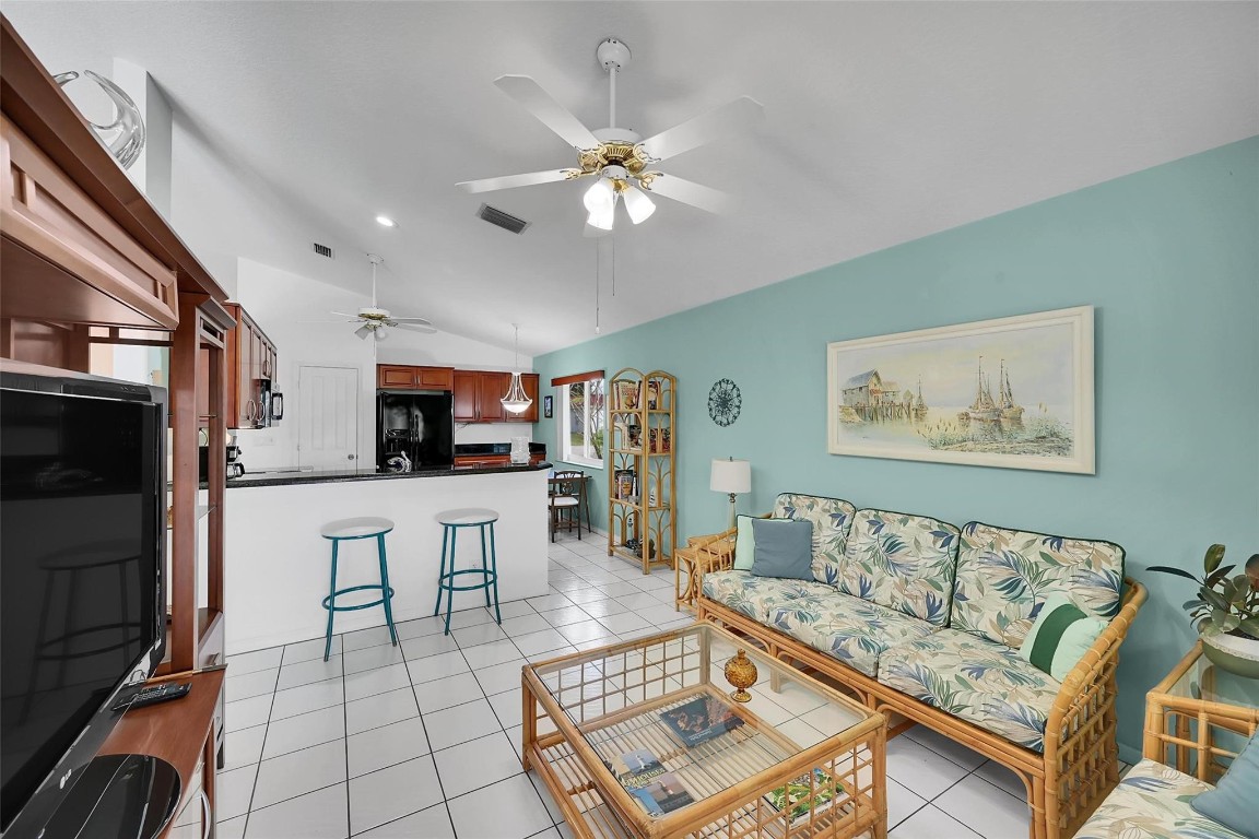 Coquina Lakes II 122-29 B - Residential