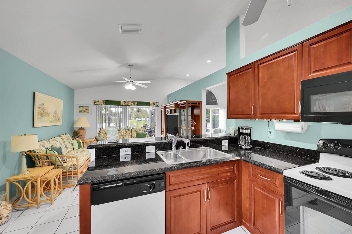 Coquina Lakes II 122-29 B - Residential
