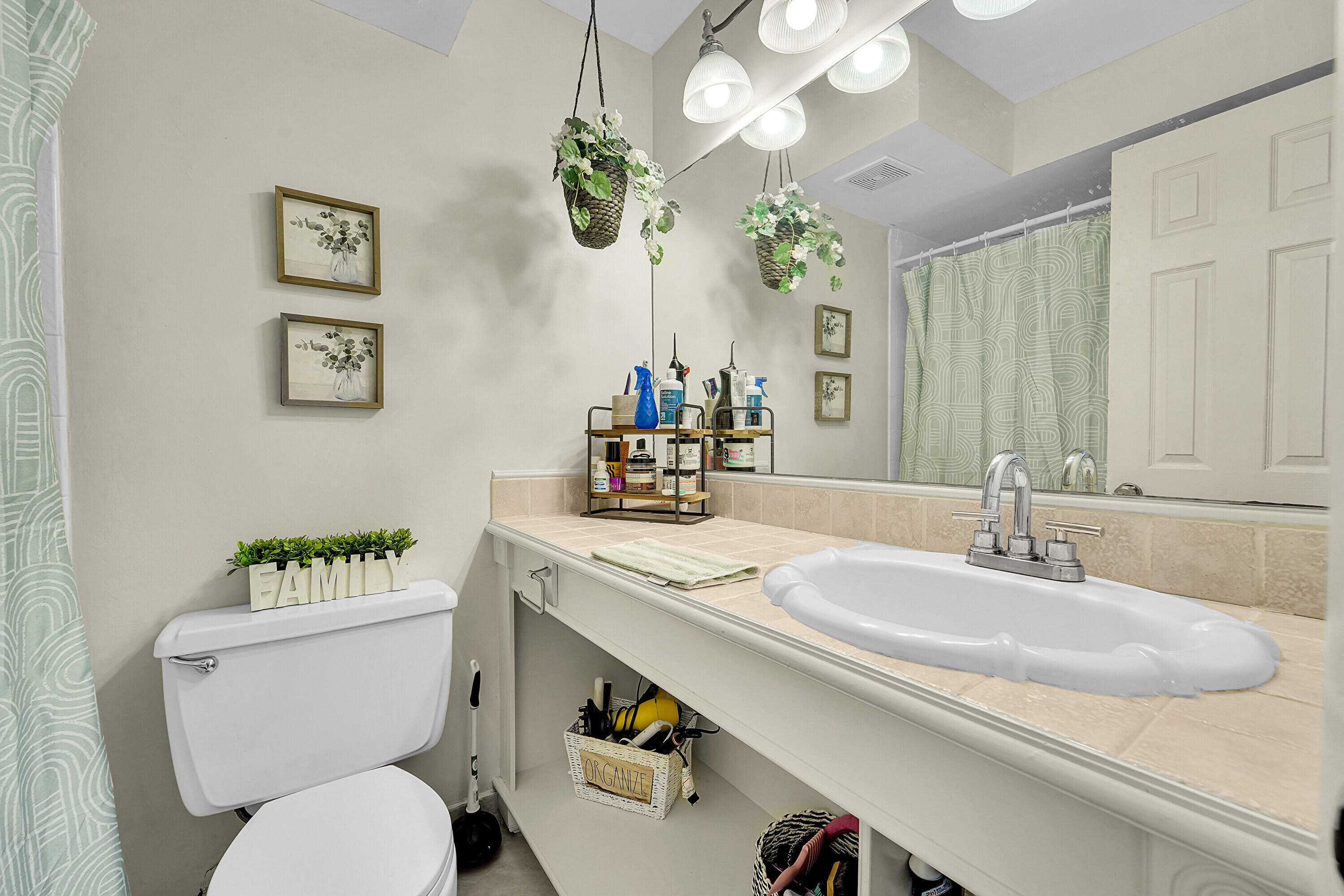 WIMBLEDON AT JACARANDA CONDO - Residential Lease