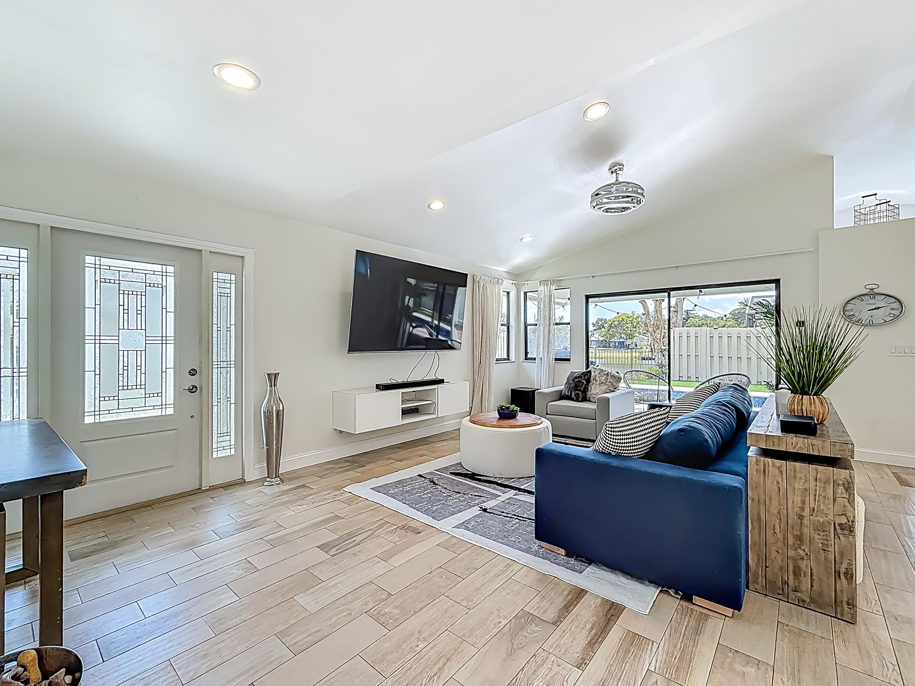 1215 NW 19th Terrace