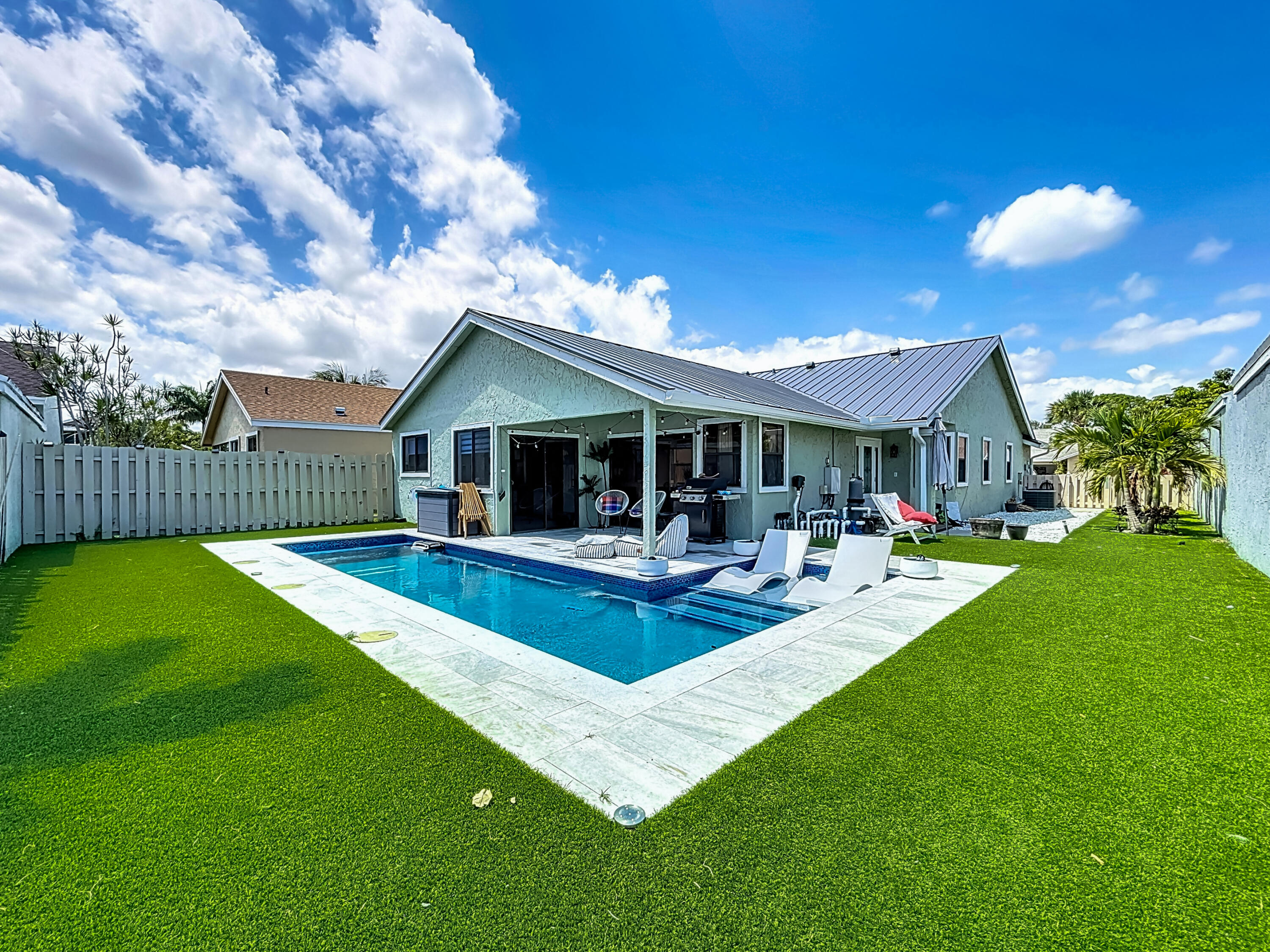 1215 NW 19th Terrace