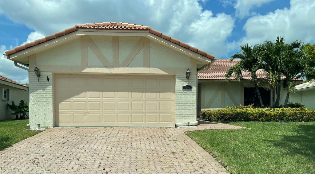 Photo of 7771 Cloverfield Circle, Boca Raton, FL 33433 (MLS # R10905830)