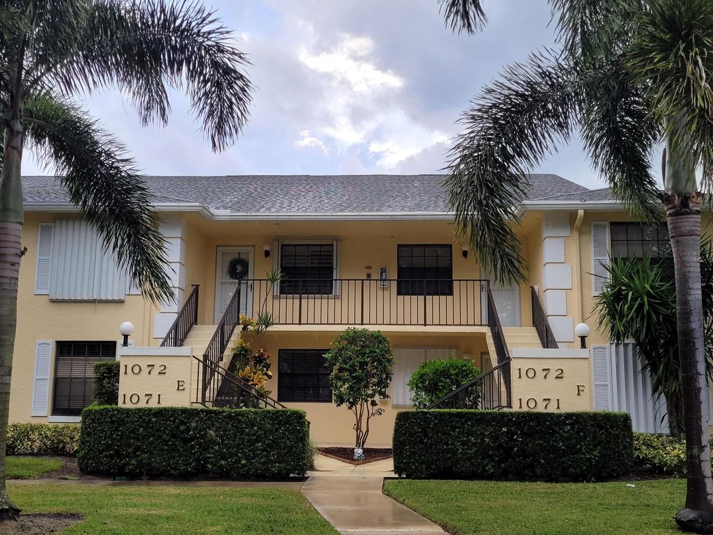 Photo of 1072 Keystone Drive #E, Jupiter, FL 33458 (MLS # R10902900)