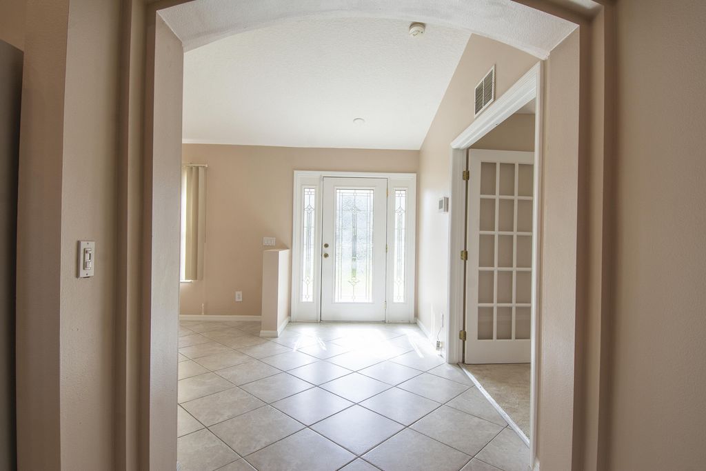 Photo of 5290 NW Arrowhead Terrace, Port Saint Lucie, FL 34986 (MLS # R10949425)